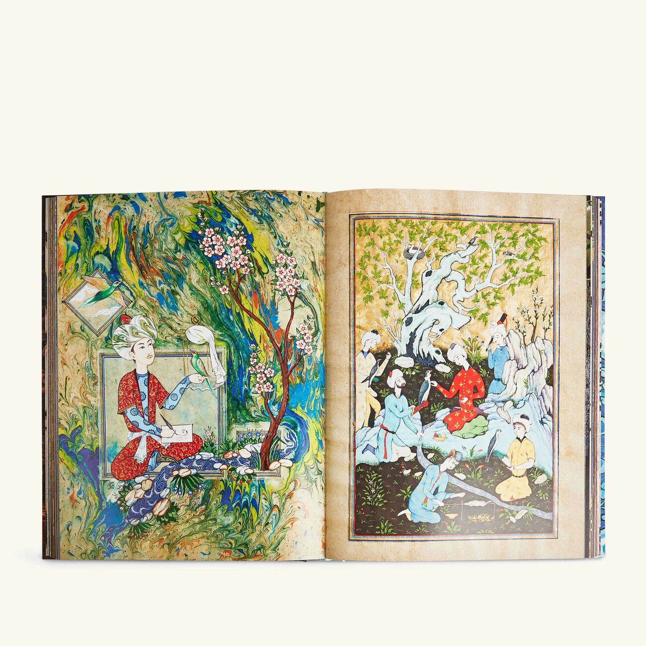 آسولين كتاب كنوز أوزبكستان الحيّة  احتفاءً بالإتقان الحرفي 33x25 سم