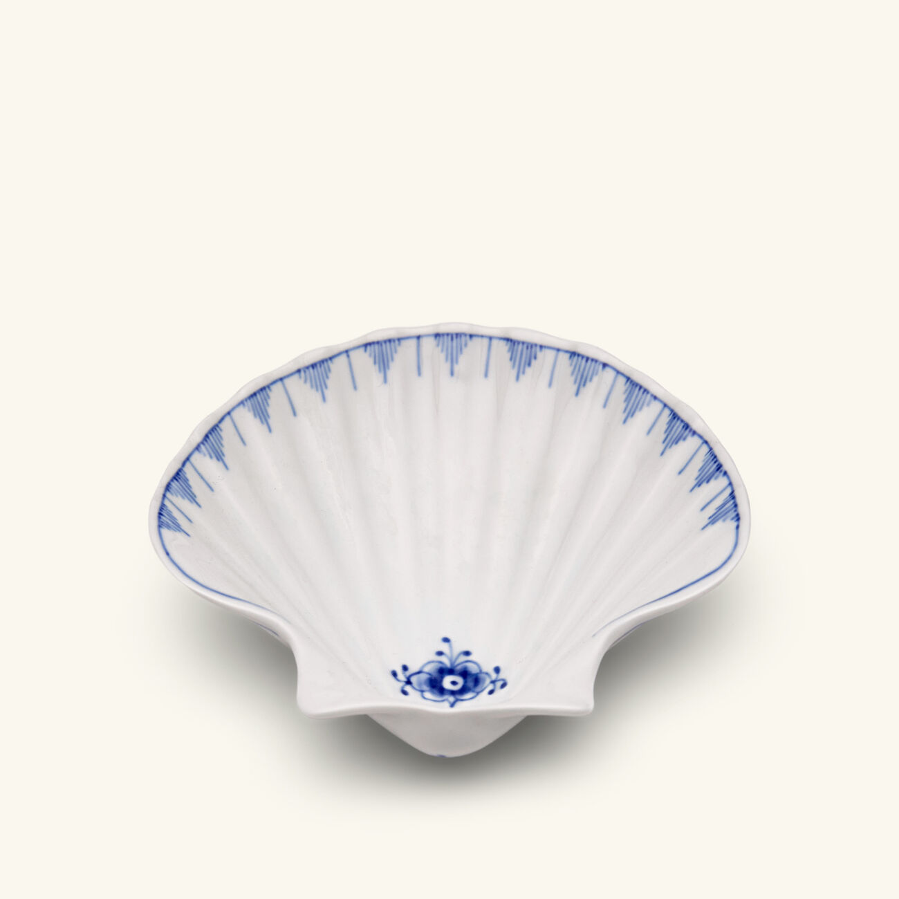 royal copenhagen blue fluted plain serving plates white set of 3