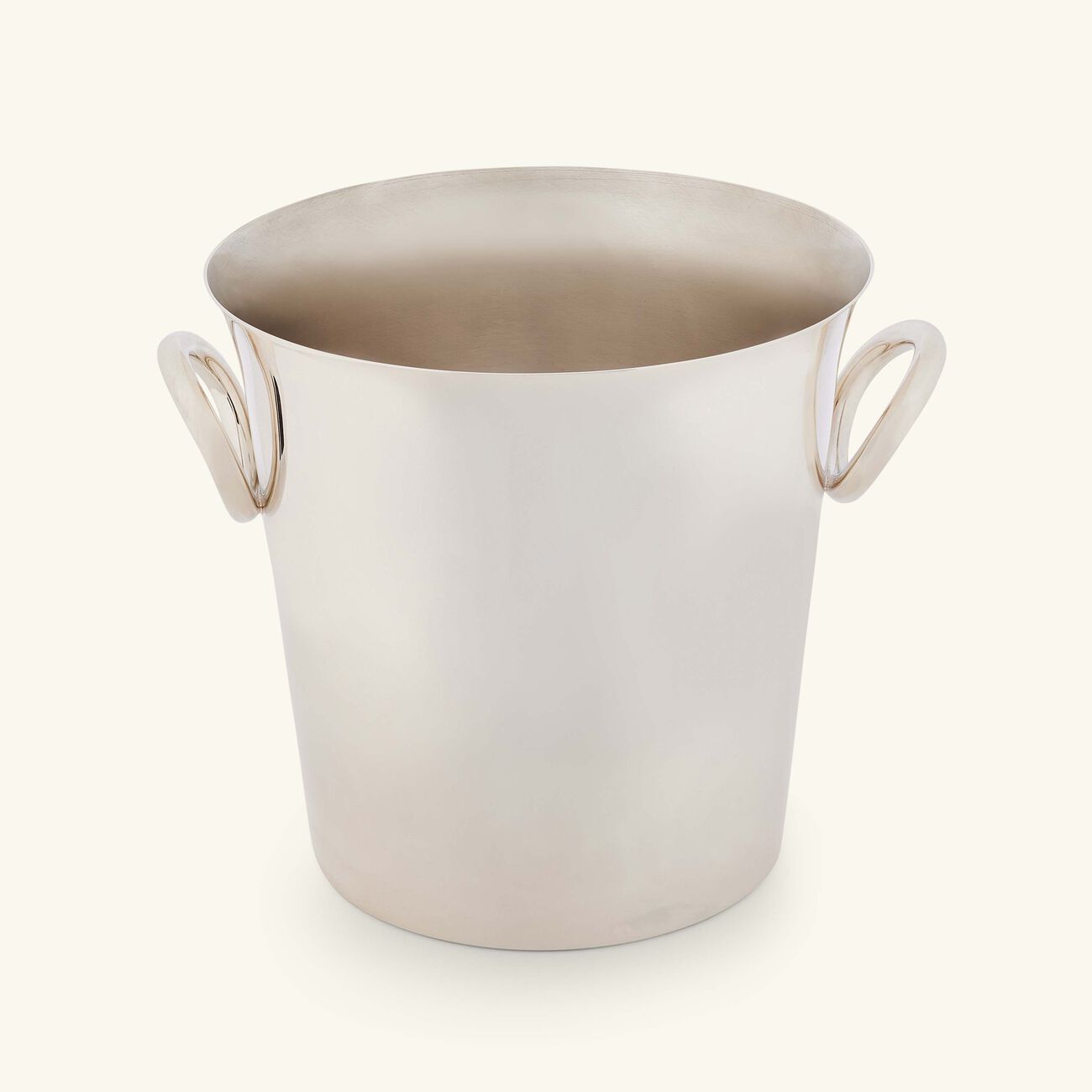 كريستوفل دلو تبرايد المشروب فيرتيجو باللون الفضي