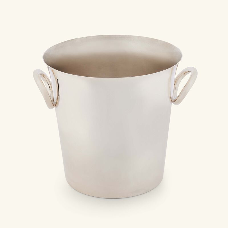 كريستوفل دلو تبرايد المشروب فيرتيجو باللون الفضي