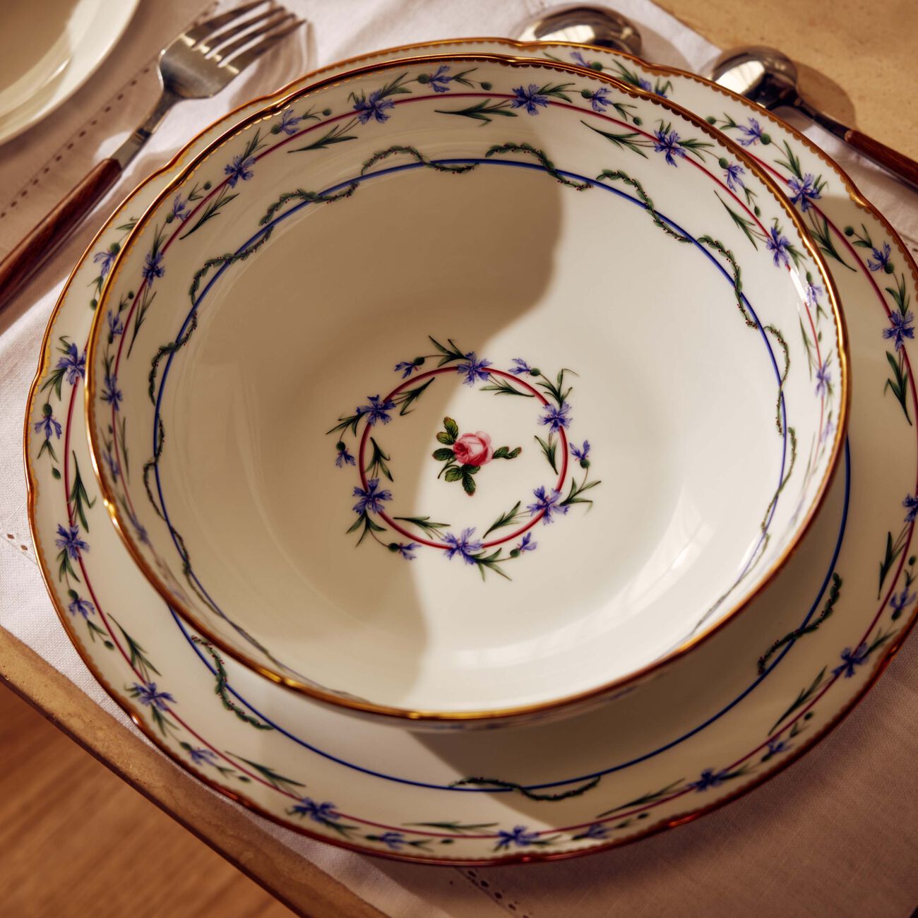 Le Gobelet Du Roy Serving Bowl White 23cm bernardaud le gobelet du roy serving bowl white 23cm
