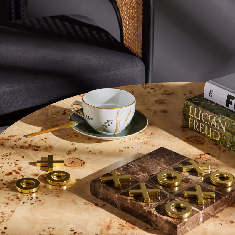 ماري داج كوب للفطور مع صحنه أخضر