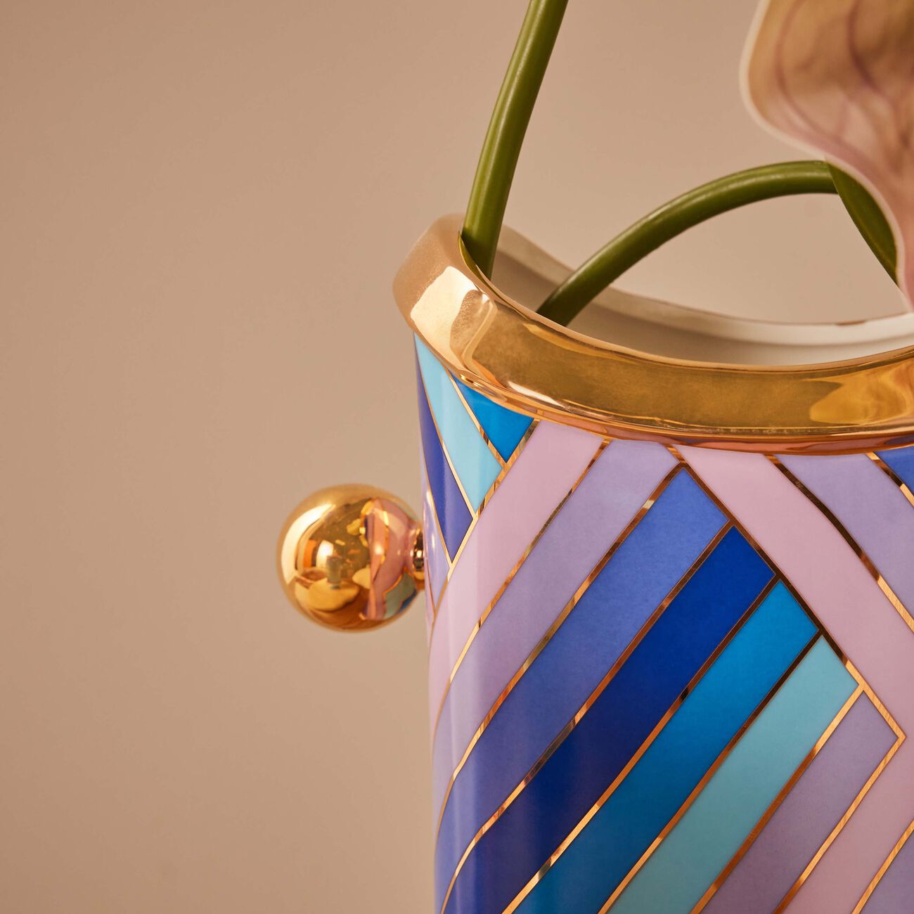 جوناثان أدلر مزهرية سكالا متوسطة زرقاء