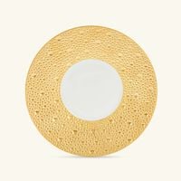 برناردو فنجان الشاي إكيوم مع صحنه باللون الذهبي