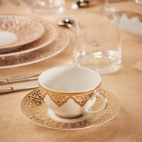 برناردو فنجان الشاي فينيس مع صحنه باللون الذهبي