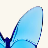 باكارا منحوتة بابيون لاكي على شكل فراشة زرقاء صغيرة جدًا