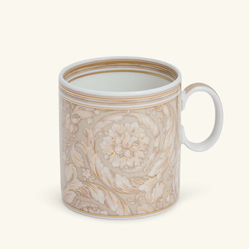 فيرساتشي فنجان الإسبريسو باروكو مع صحنه بلون البيج