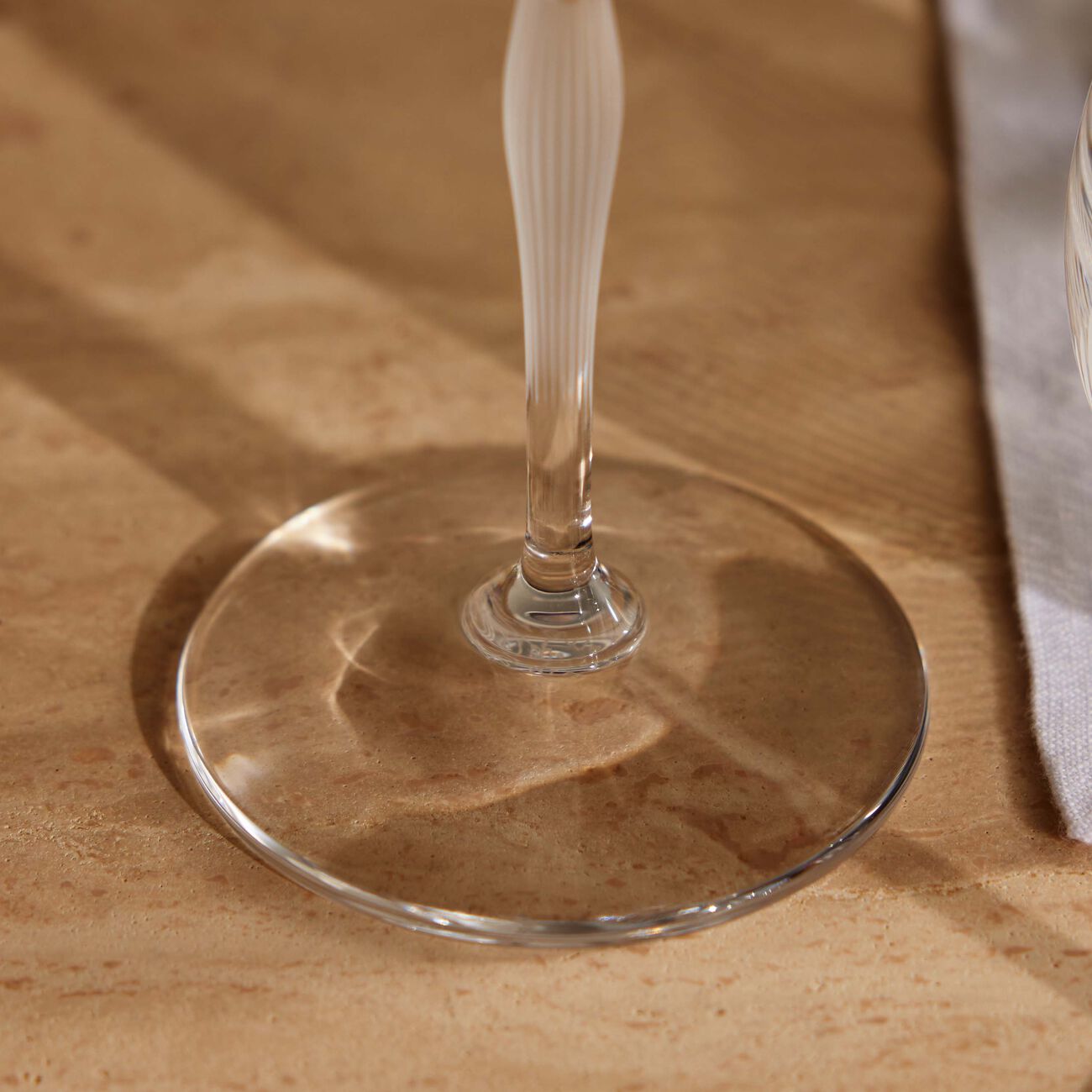 لاليك كأس النبيذ مية نقطة