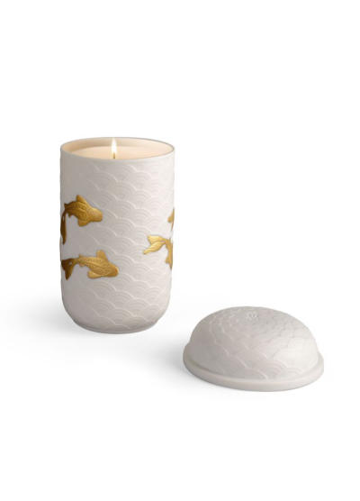 

Golden Kois Candle. A Secret Orient Scent.