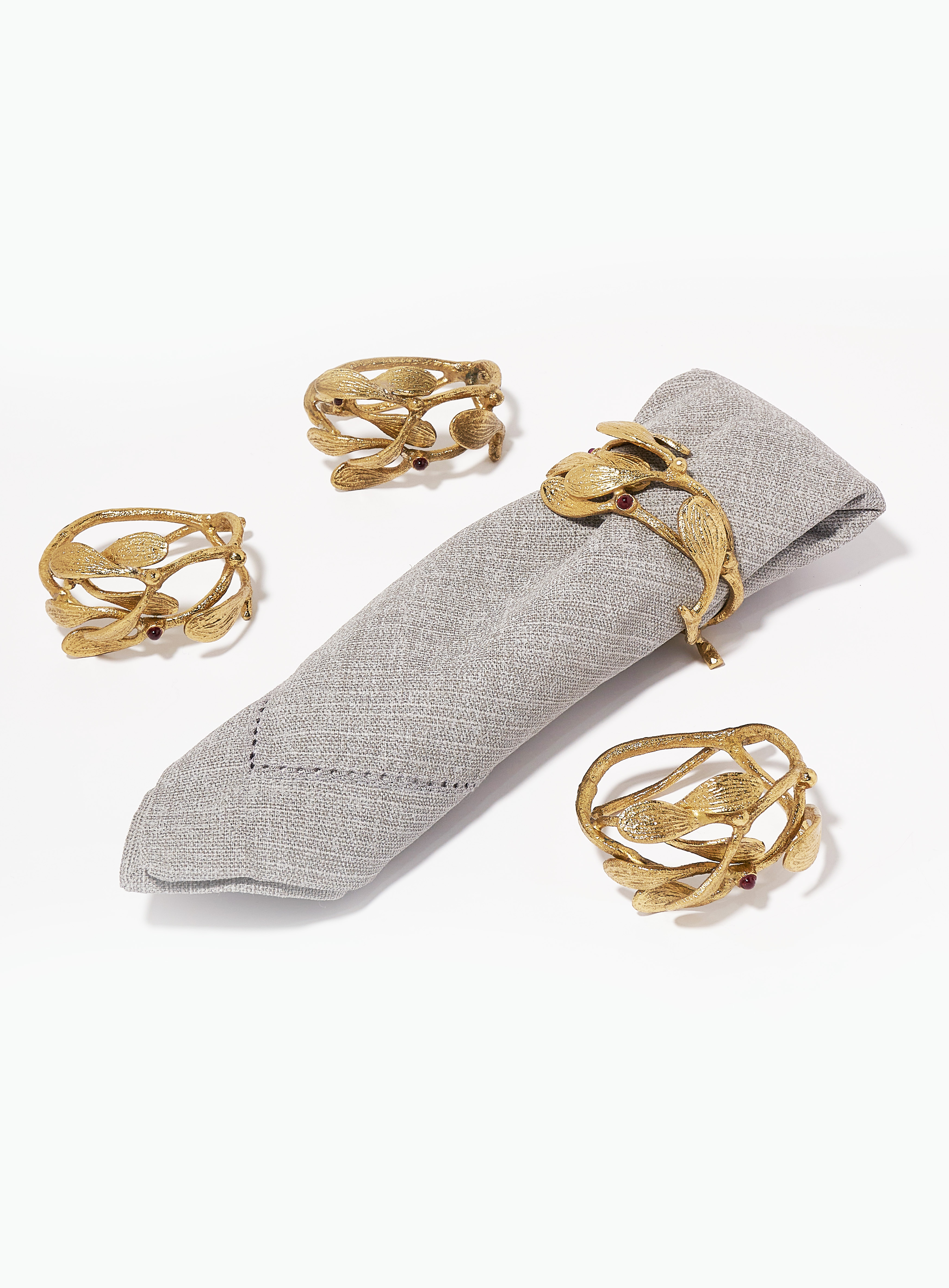 

Exclusive Mistletoe Napkin Rings Set Of 4