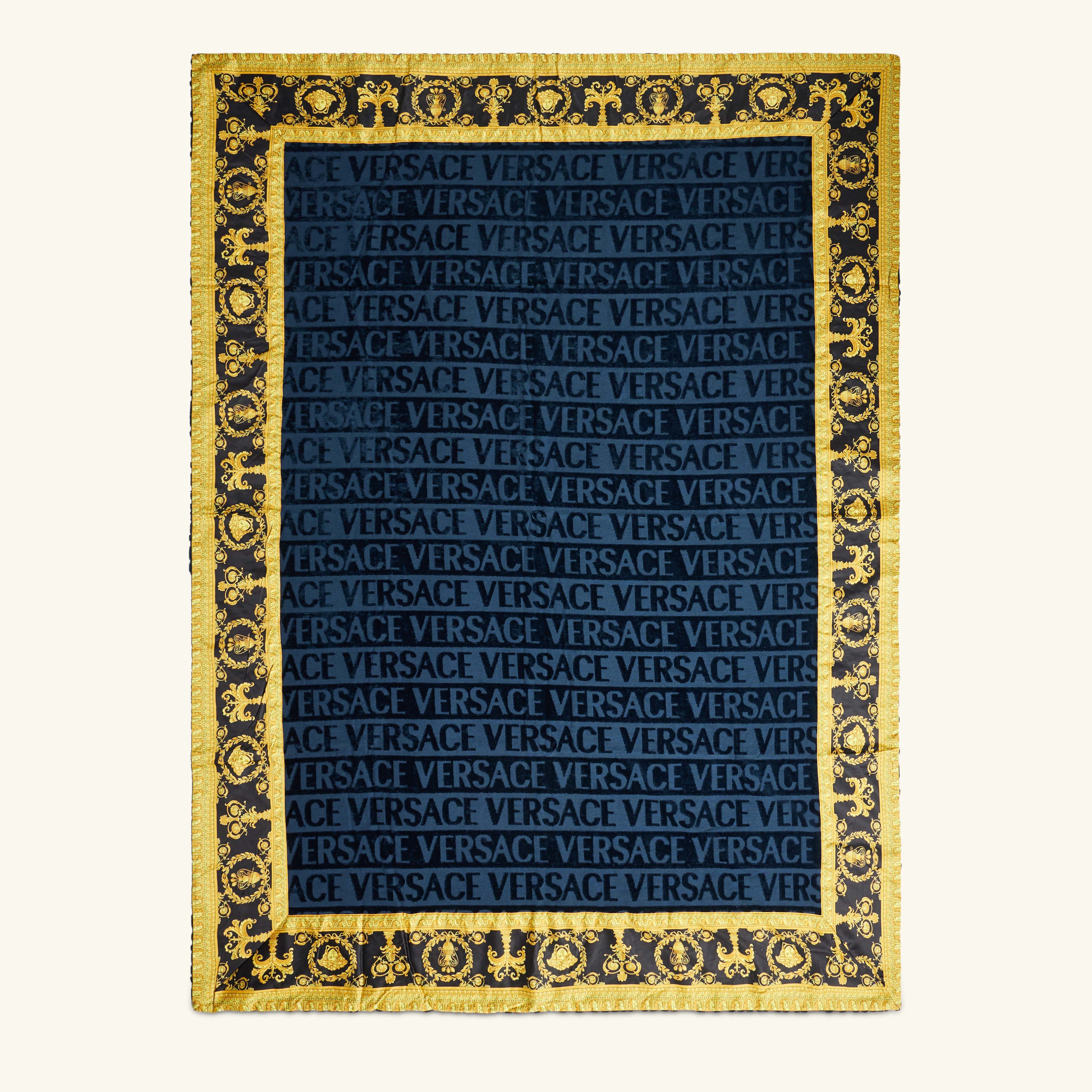 

I Love Baroque Beach Towel