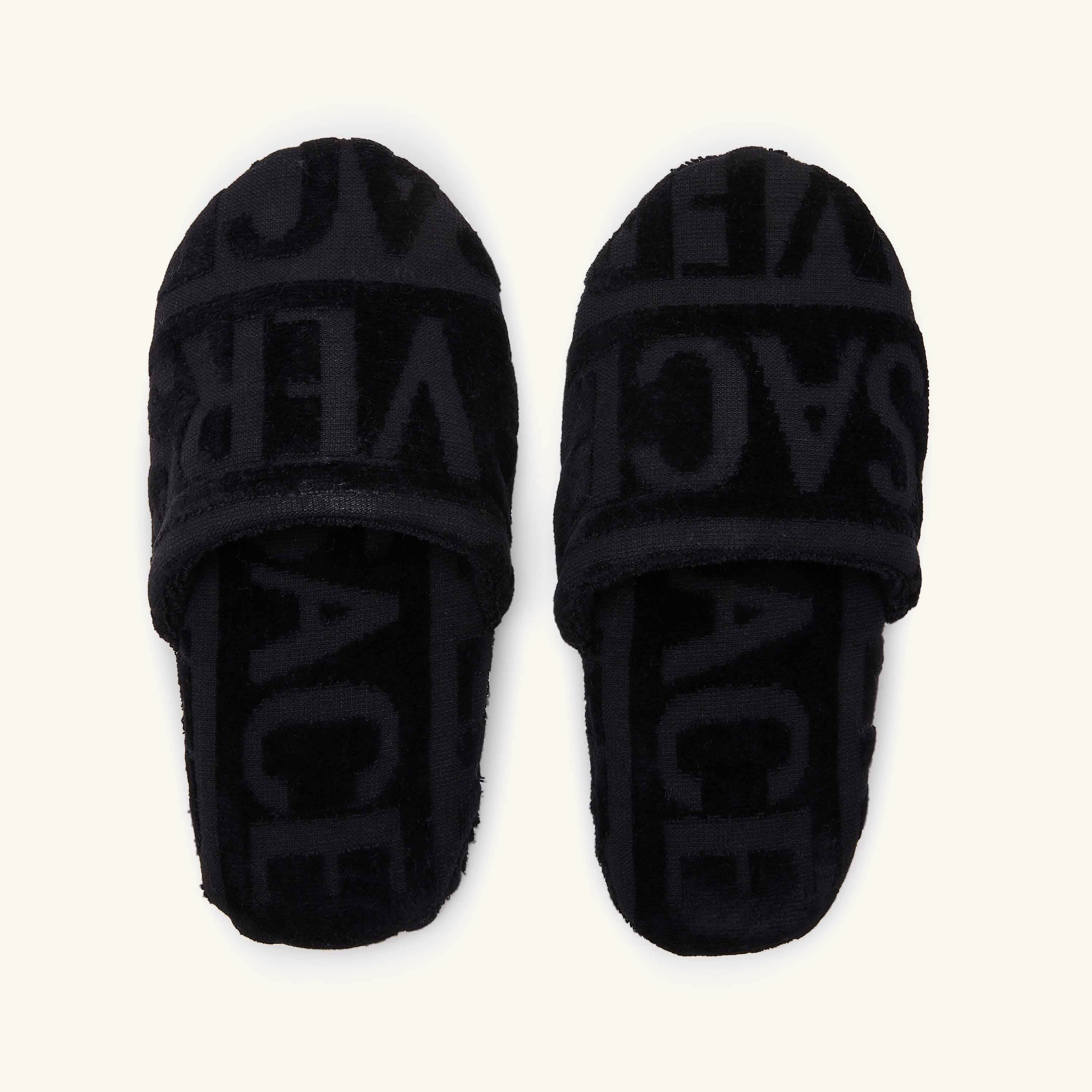 

Versace Allover Slippers - Medium